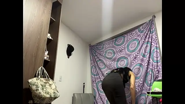 AbrilSantosxo webcam