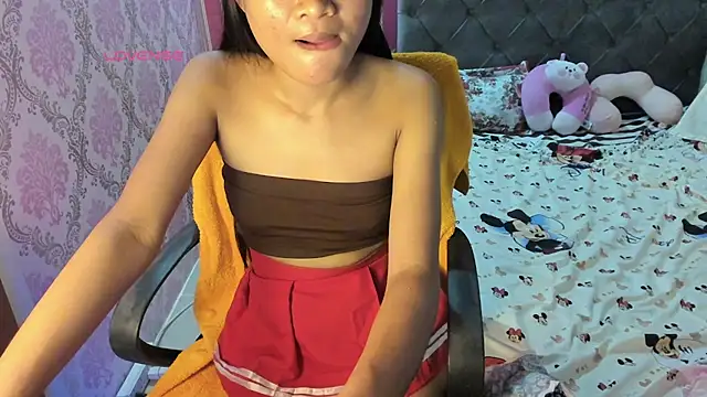 Mica_Jones webcam