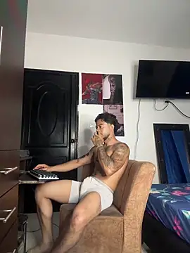 Kenny_romano webcam