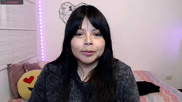 EllieMoonX webcam