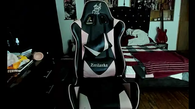 Maki_Zein_ webcam