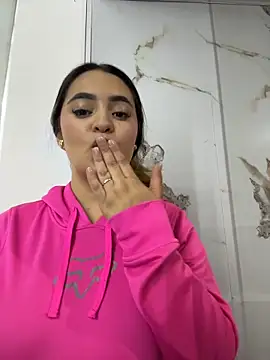 Antonella_Julieta webcam