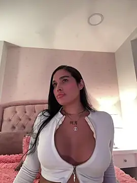 Bella__Wood webcam