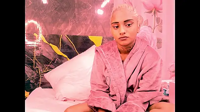 indian_barbie webcam