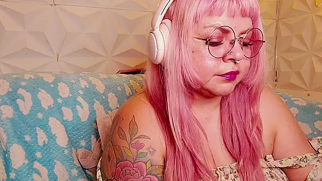 Satyn_doll