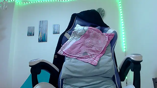 KENYEVANS webcam