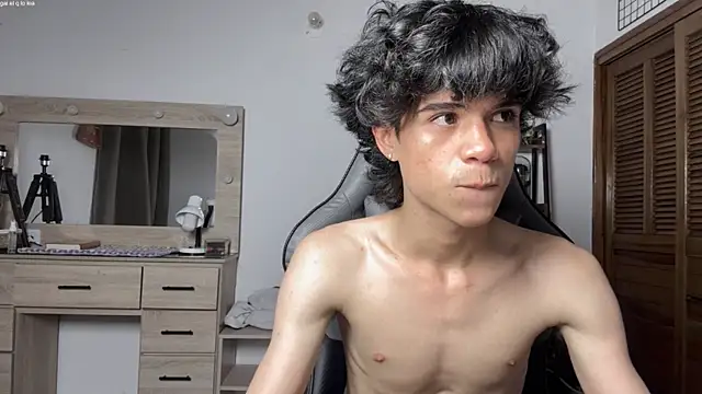 OopsAgain_ webcam