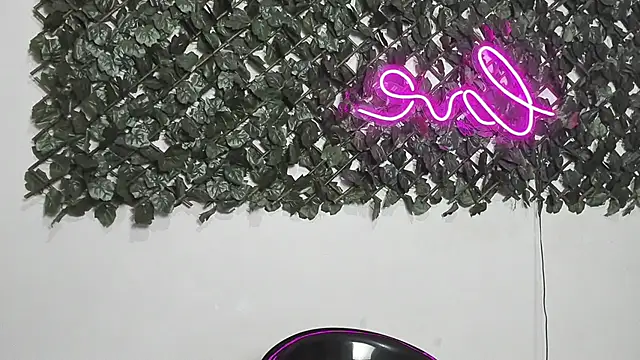sofia_franco_ - Sofia_Franco_'s free webcam - UK Sex Cams