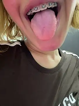 SweetBunnyGF webcam