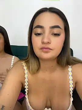 Antonella_Julieta webcam