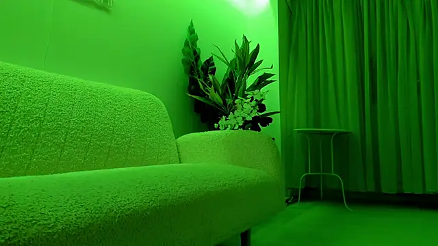 EmeraldKatt webcam
