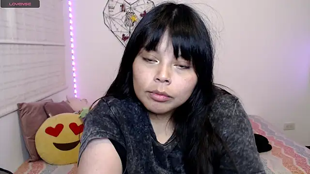 EllieMoonX webcam