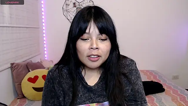 EllieMoonX webcam