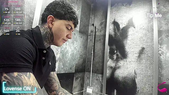 Gury_tattoo webcam
