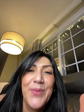 LittleMissEeve webcam