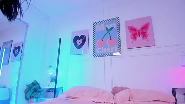 Sharon_Adamss webcam