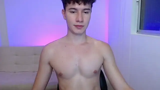 adrian_morelly webcam