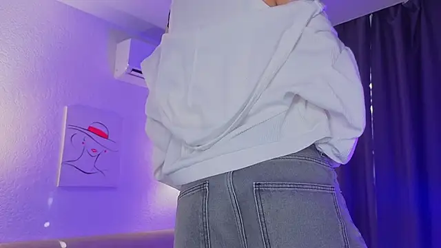 LauraHansil webcam