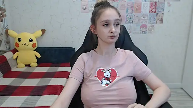 jackie_morgan (Ask my age) - 🥛milk is leaking through the T-shirt🥛