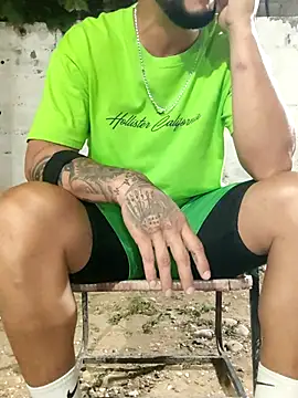 pighighdirty_p0 (M young) - Looking for a submissive TLG @kike_pig10
