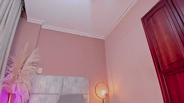 andracyruss (F young) - Open pussy