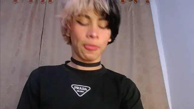 DaraSweet20 webcam