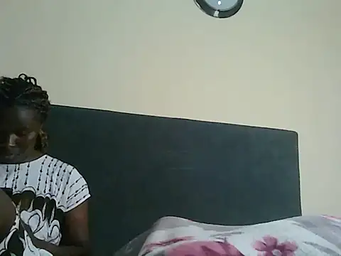 roziebeauty webcam