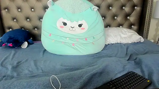 nadialyla (Ask my age) - Check tip menu or lets cum in pvt :)