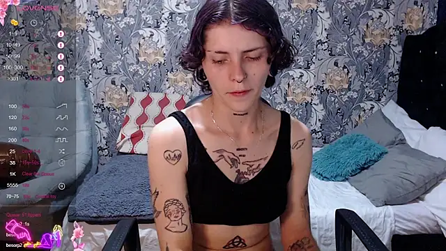 pretty_cristal69 (F young) - take off top