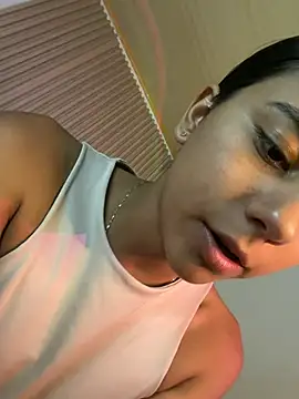 lilybeeth (F teen) - Show the feet. 🤍