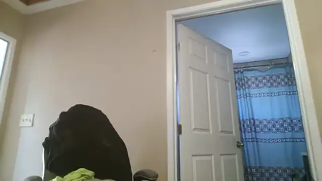 Huntzg23 webcam