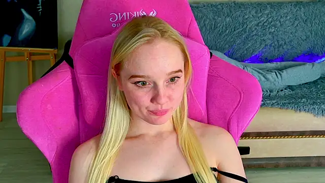 Shawty_Mia webcam