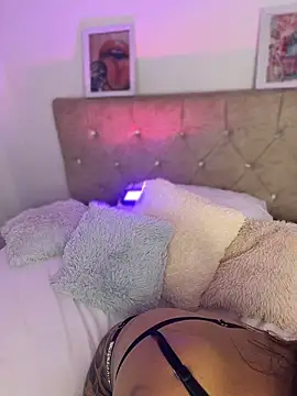 Ariannaevans1 webcam