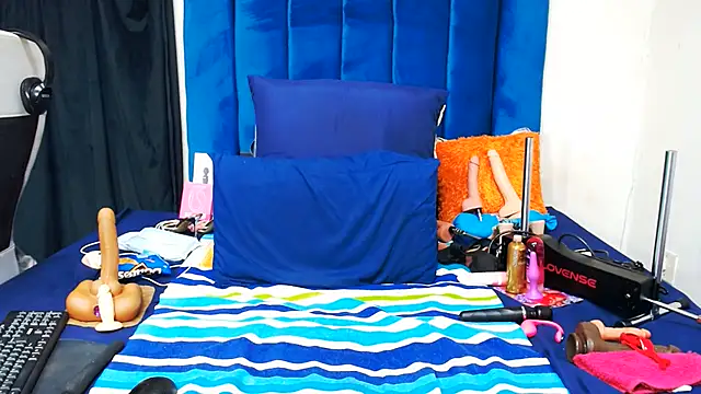 Freakyslut-39 webcam