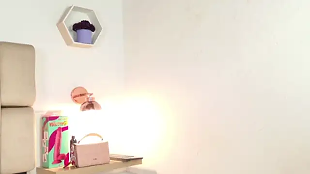 kaia_boobs webcam