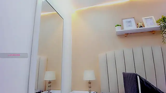 Mia_thompson_19 webcam