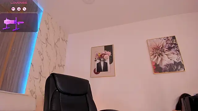 IsabellaAllen webcam
