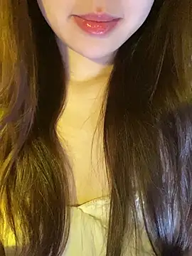 uyennii02 - Uyennii02's free webcam - UK Sex Cams