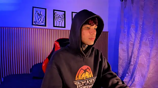 darkxxx77 (M twink) - show cum