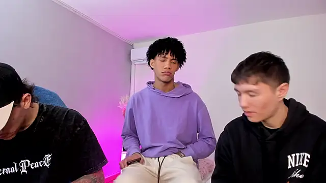 Handsomeboyss19 webcam