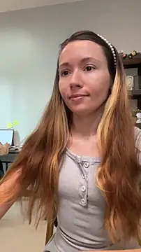 Mini_girl_do_it_better webcam