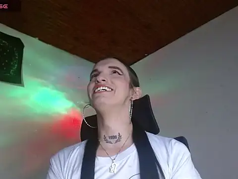 Scarlett_crastrawberry webcam