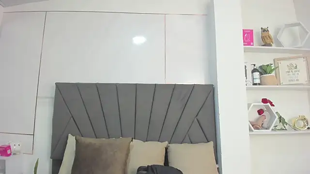 LesliePetit webcam