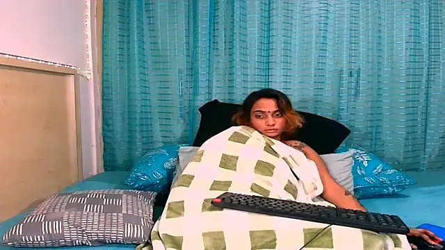 sexyindianchic webcam