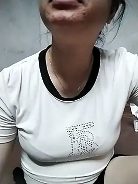 Girl_lovebaby webcam
