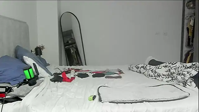 DerkAndValentina webcam