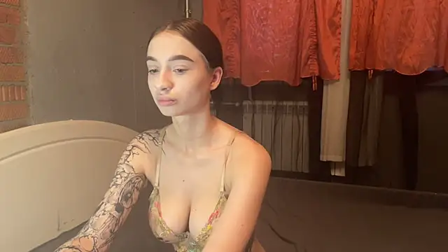 imChatty_Alice webcam