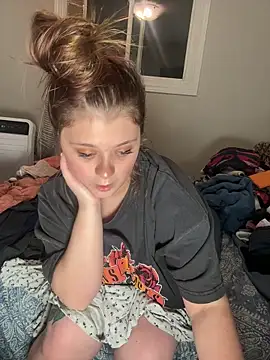 sluttybabygirl02 webcam