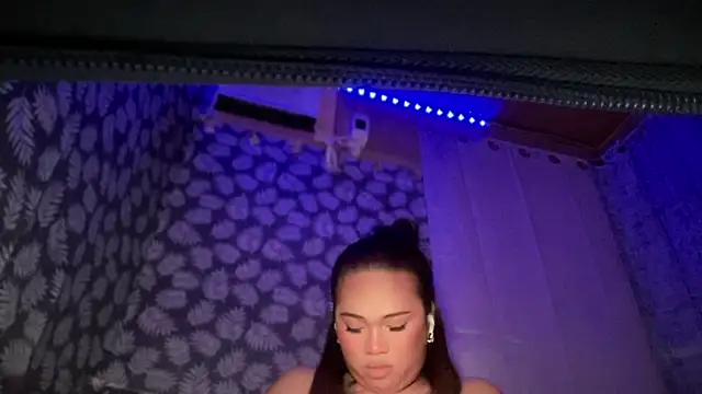 Exotic_alyssa69 webcam