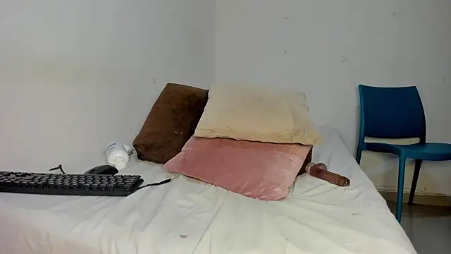 Maya_Graham webcam